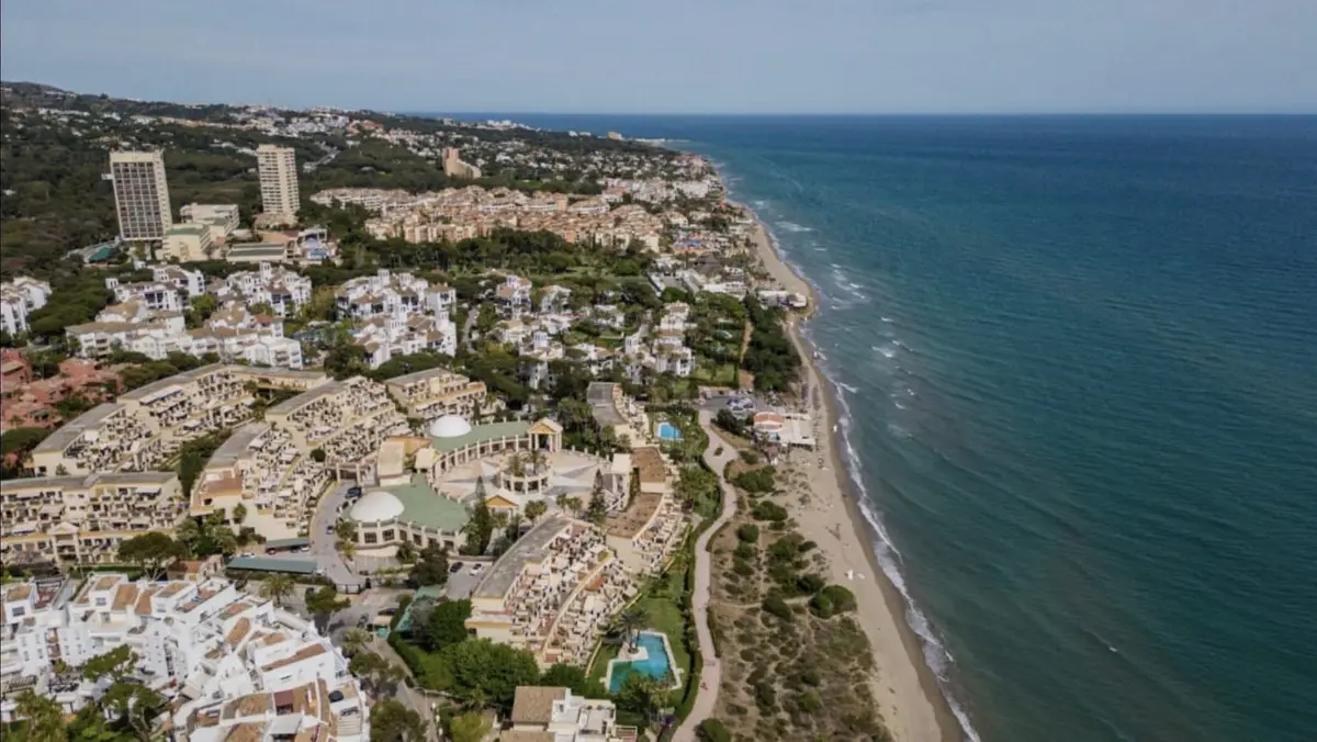 Ground Floor Apartment for sale in Elviria — photo 1