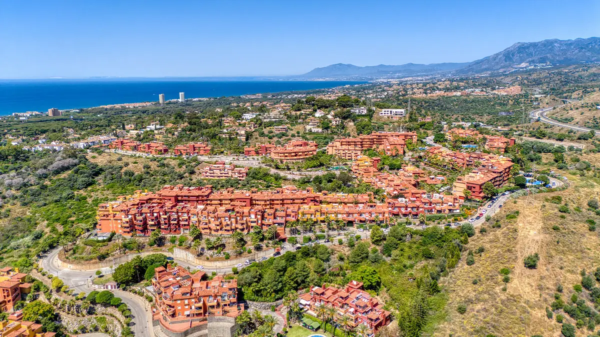 Middle Floor Apartment for sale in Reserva de Marbella — photo 1