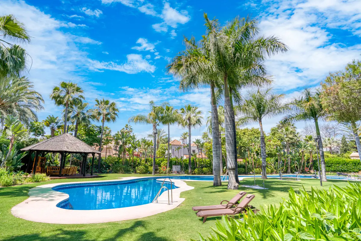 Ground Floor Apartment for sale in Puerto Banús — photo 1