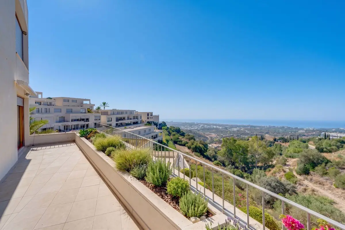 Ground Floor Apartment for sale in Altos de los Monteros — photo 1
