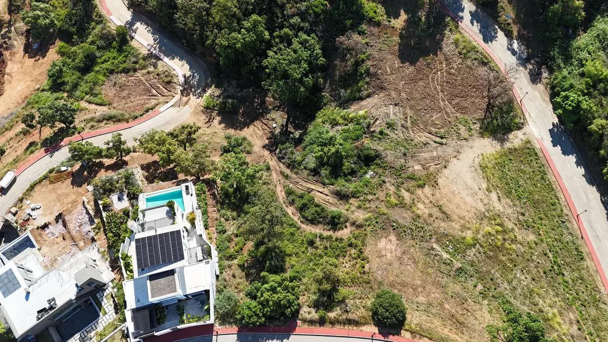Residential Plot for sale in La Mairena — photo 1
