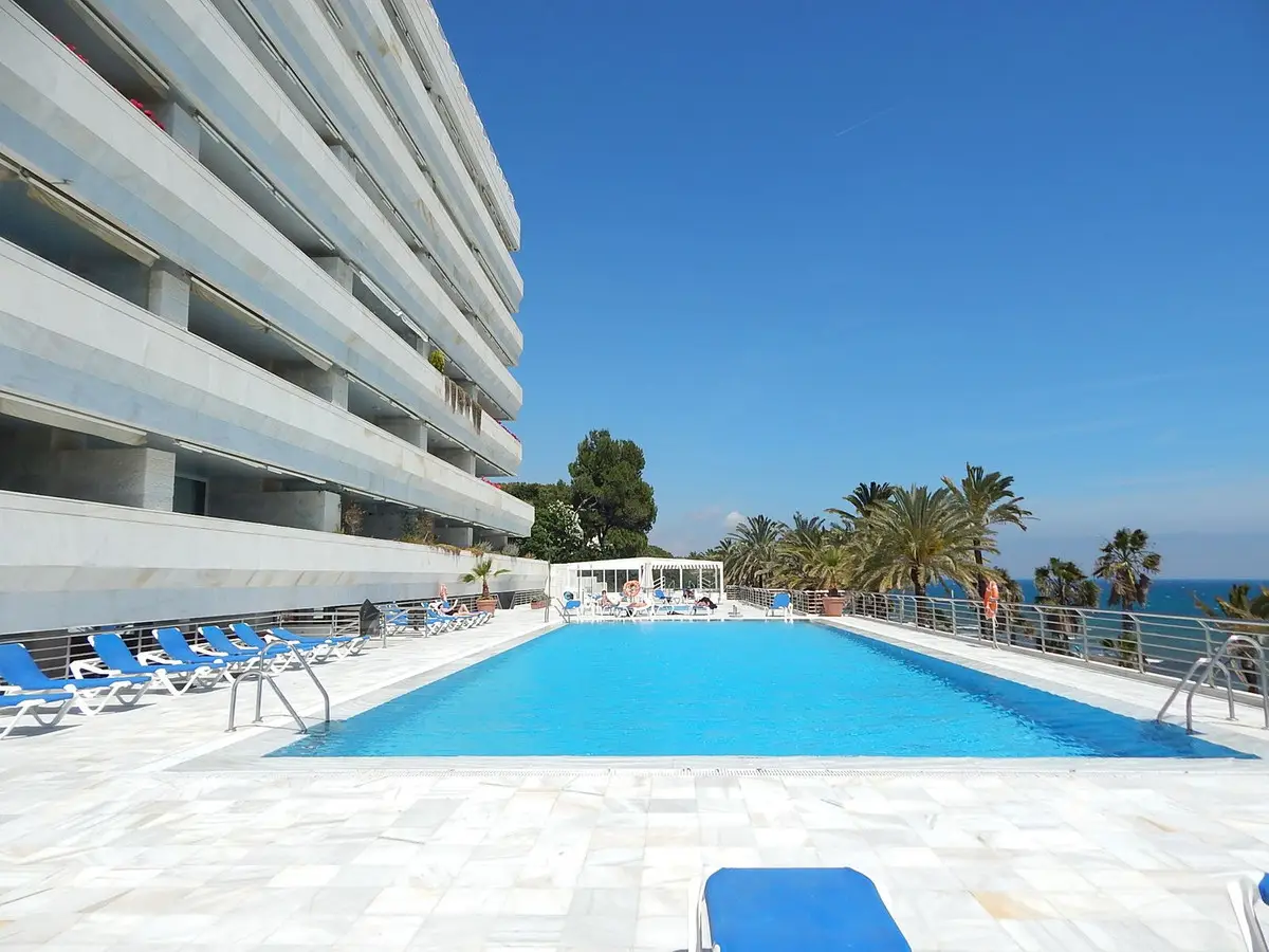 Middle Floor Apartment for sale in Marbella — photo 1
