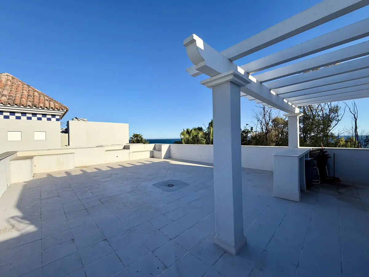Penthouse Duplex for sale in Estepona — photo 1