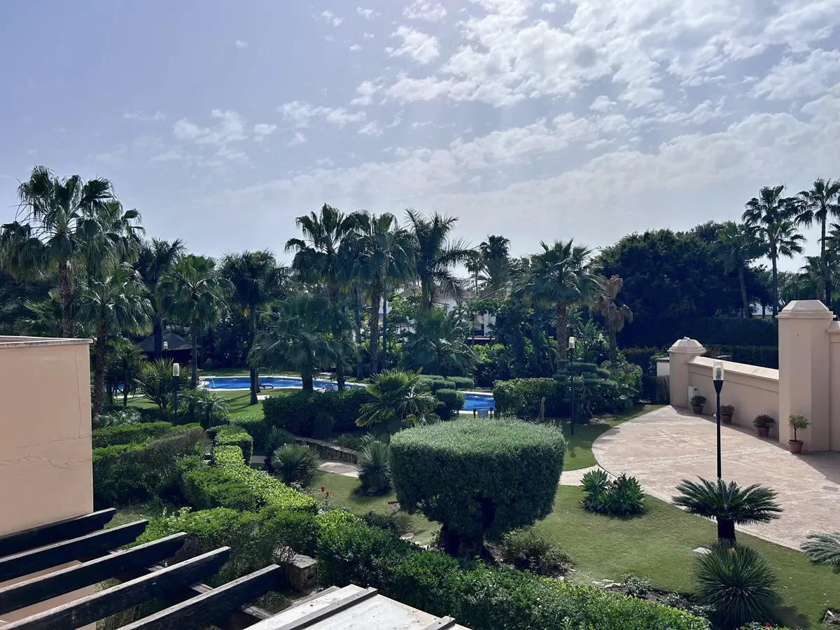 Middle Floor Apartment for sale in Puerto Banús — photo 1