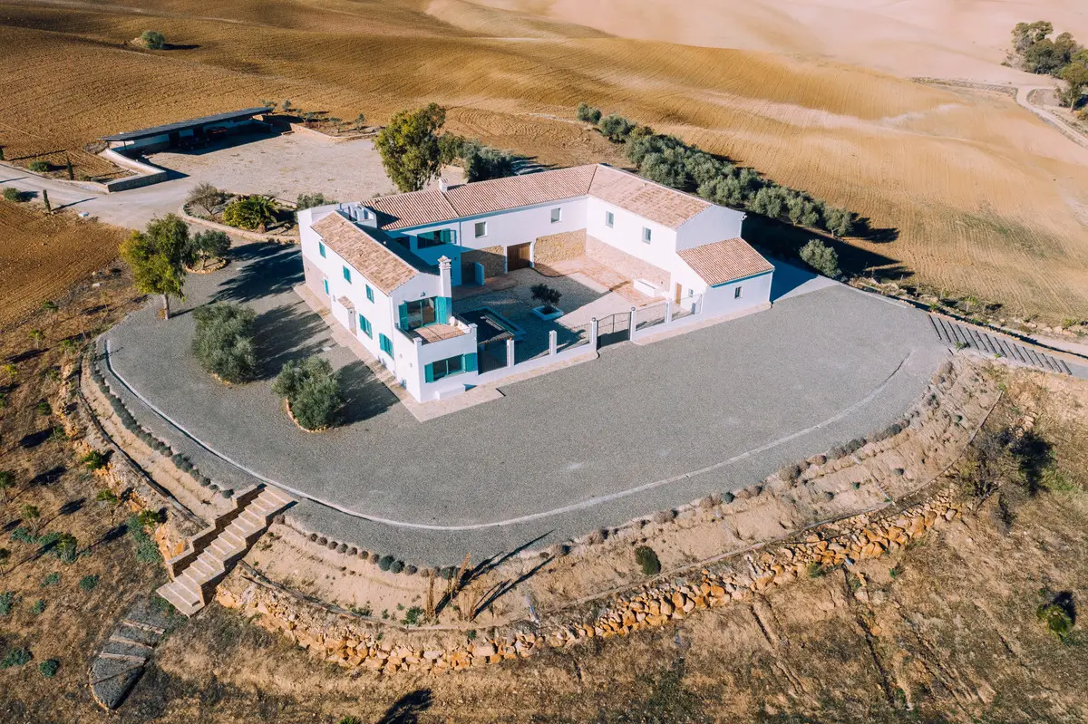 Finca - Cortijo for sale in Ardales — photo 1