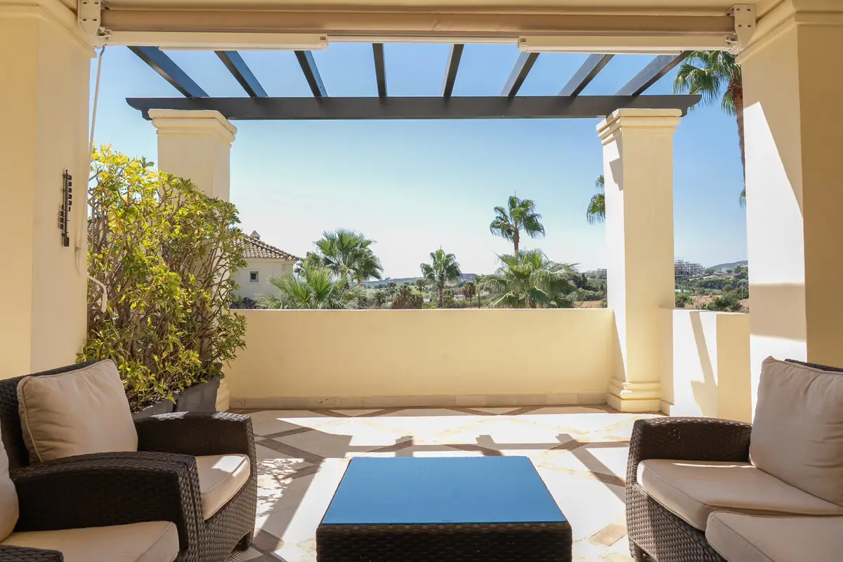 Middle Floor Apartment for sale in Casares — photo 1
