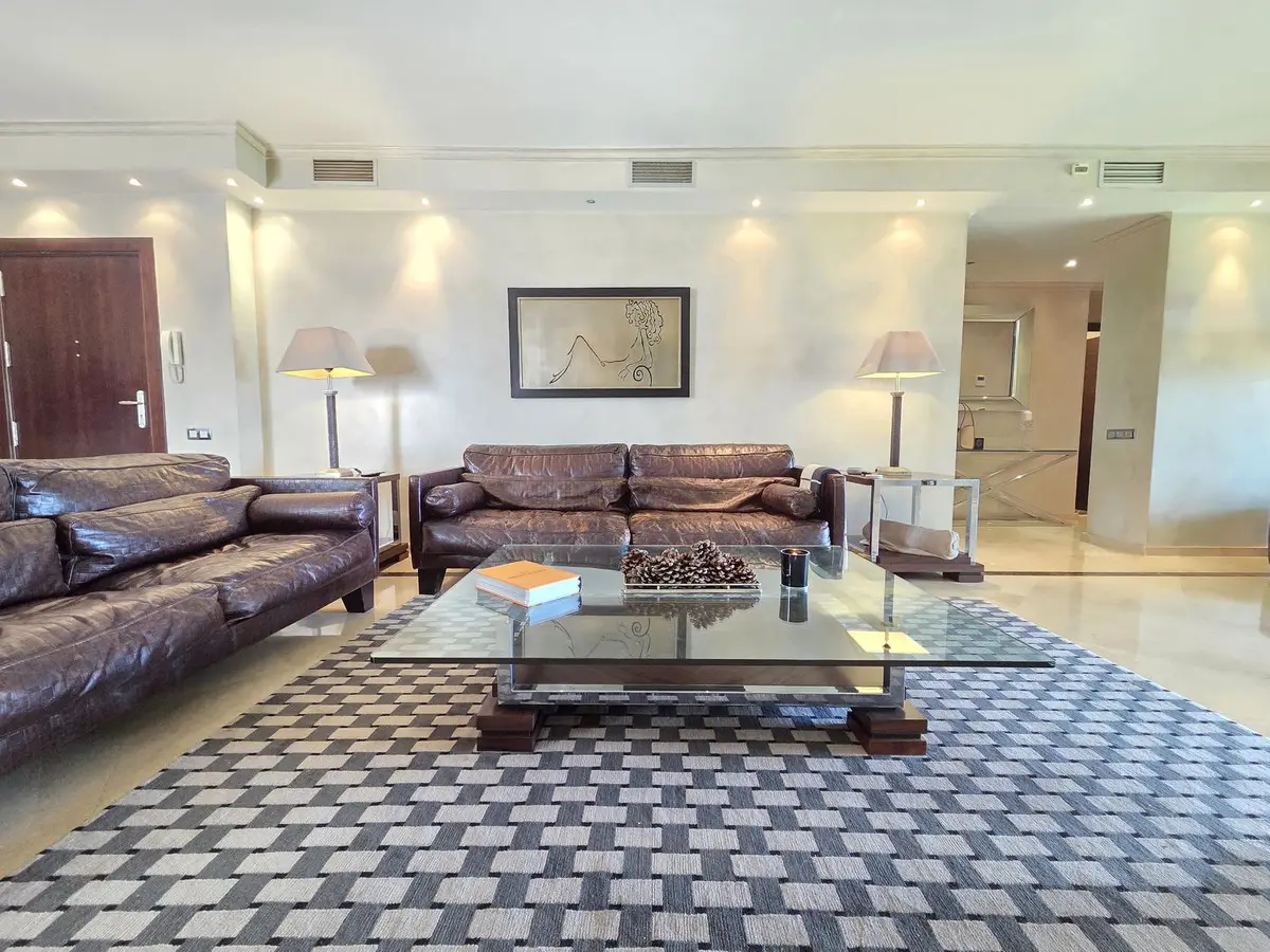 Ground Floor Apartment for sale in Puerto Banús — photo 1