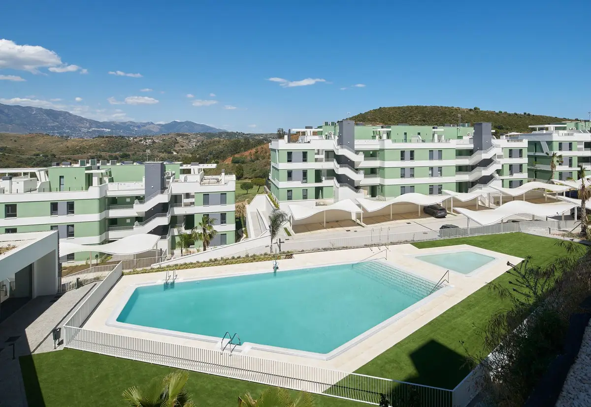 Middle Floor Apartment for sale in La Cala de Mijas — photo 1