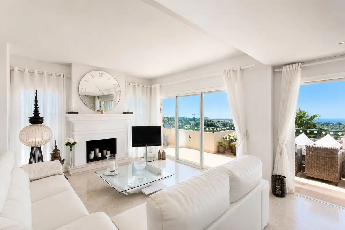 Penthouse Duplex for sale in Elviria — photo 1