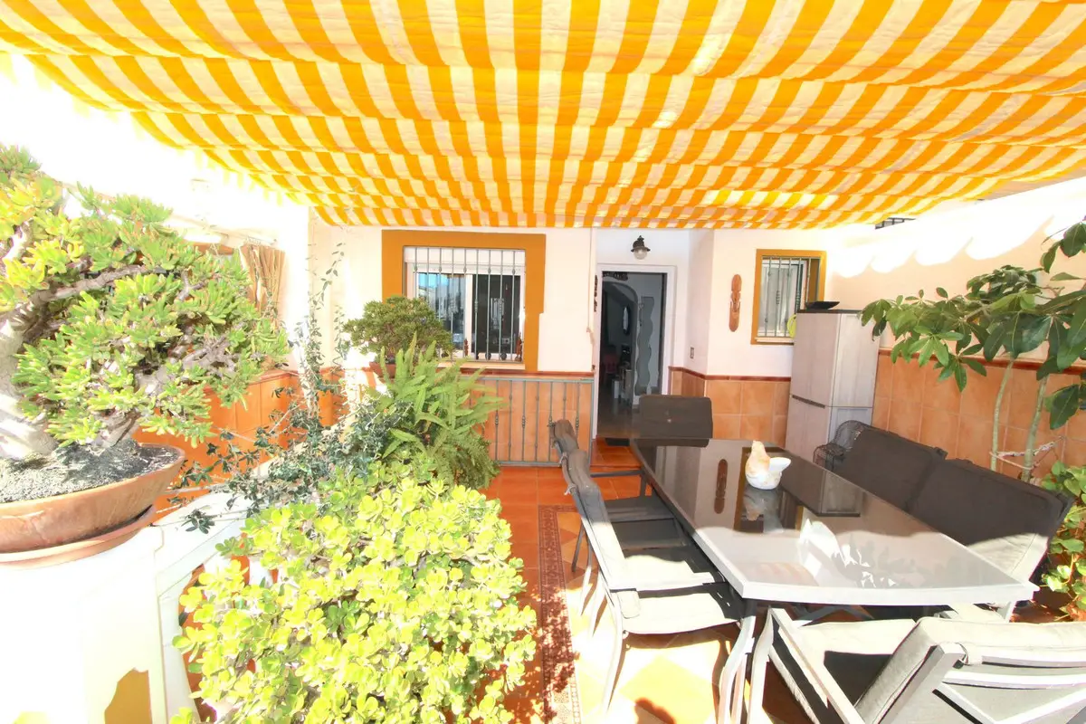 Townhouse for sale in Marbella — photo 1