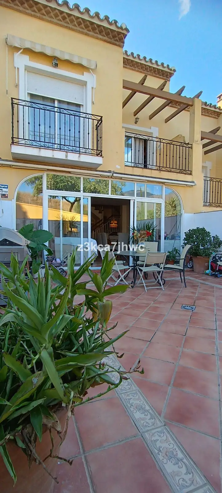Townhouse for sale in Estepona — photo 1