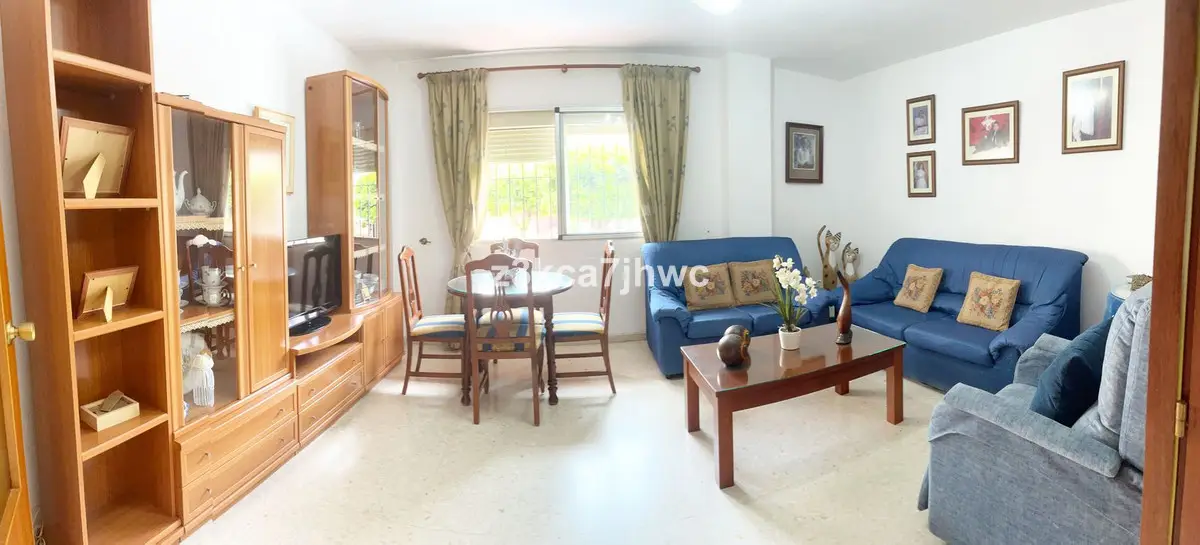 Middle Floor Apartment for sale in Estepona — photo 1