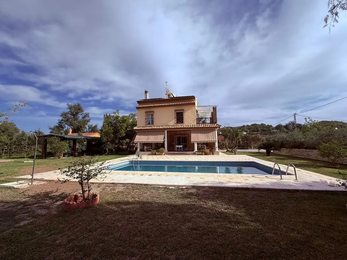 Finca - Cortijo for sale in Santa Rosalía — photo 1