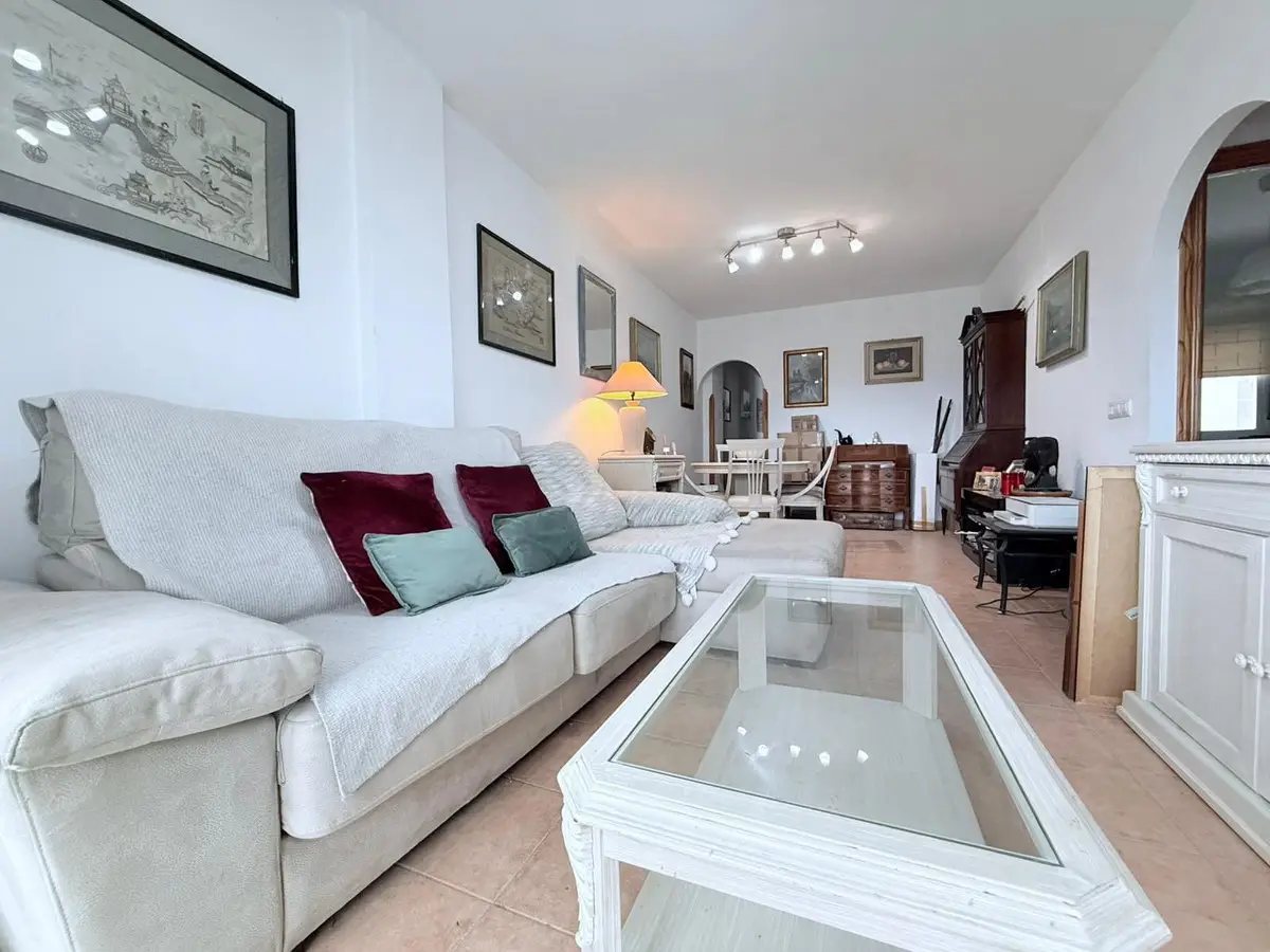 Middle Floor Apartment for sale in Alhaurín el Grande — photo 1