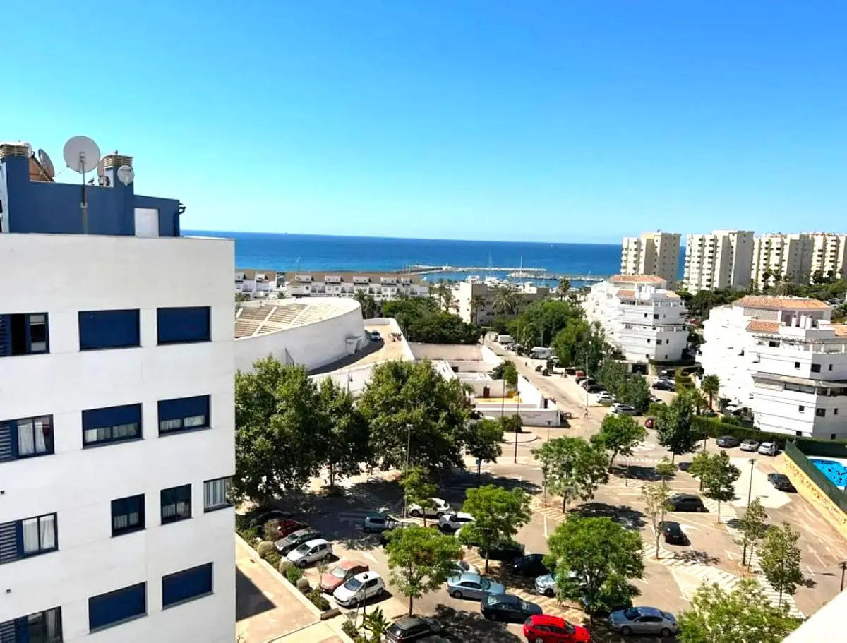 Penthouse Duplex for sale in Estepona — photo 1