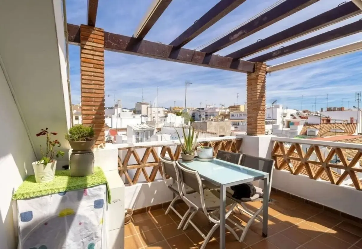 Penthouse for sale in Estepona — photo 1