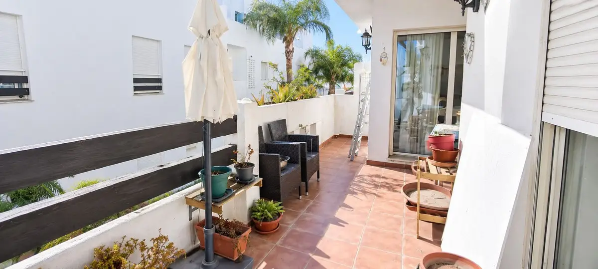 Ground Floor Apartment for sale in Estepona — photo 1