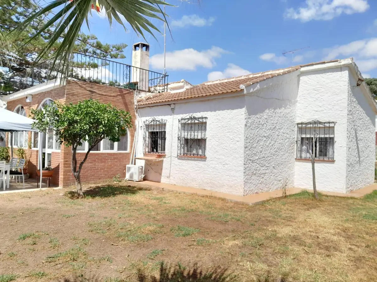Detached Villa for sale in Churriana — photo 1