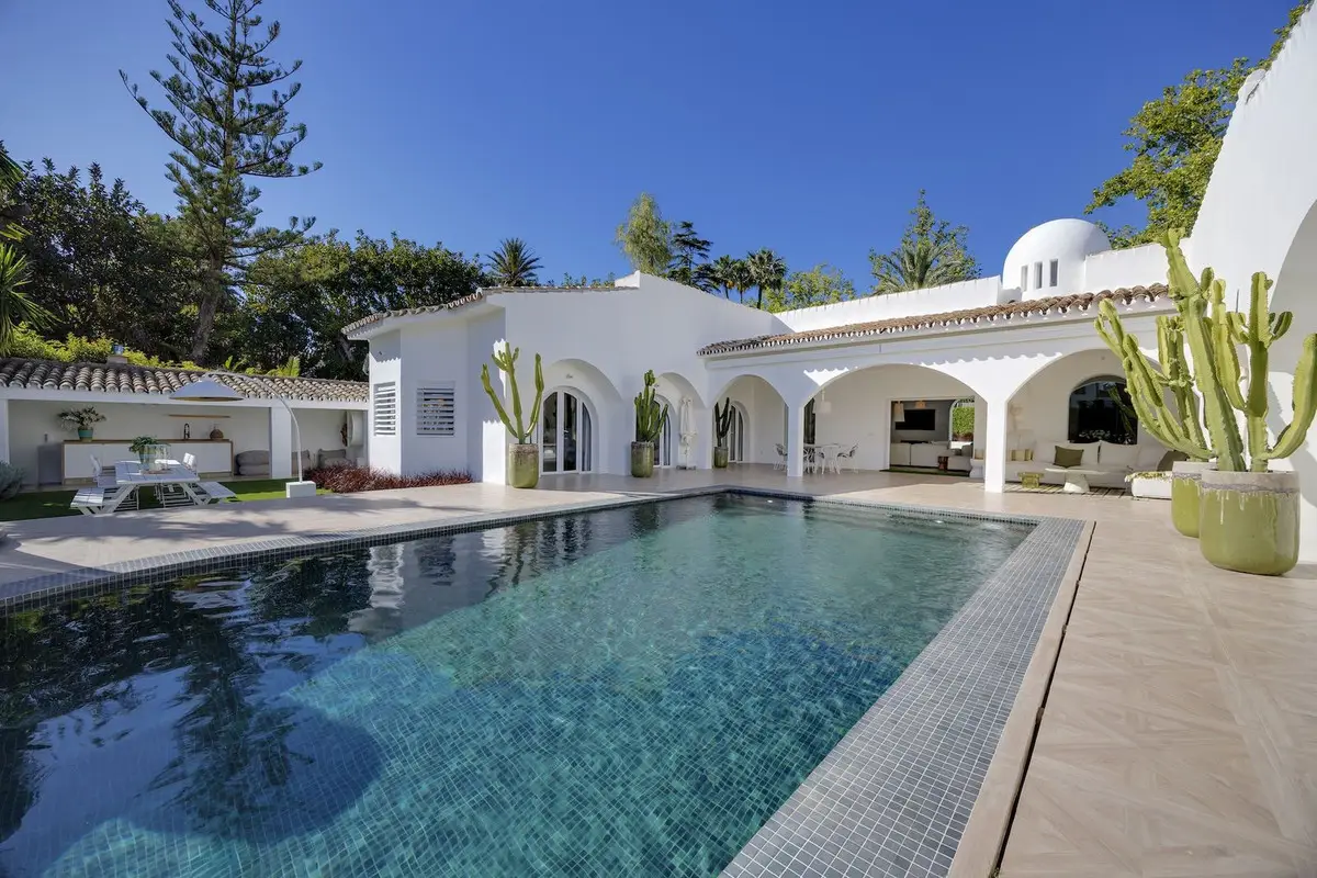 Detached Villa for sale in Guadalmina Alta — photo 1