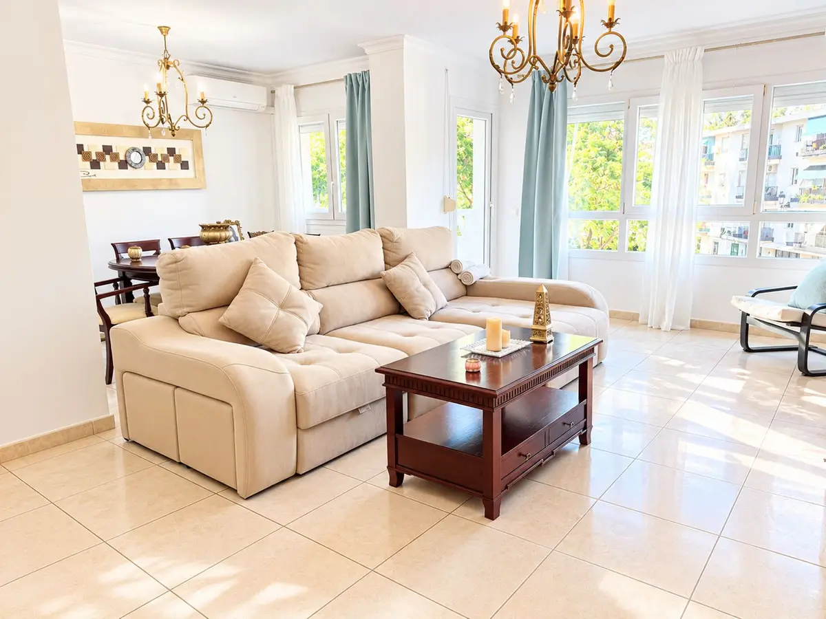 Middle Floor Apartment for sale in La Campana — photo 1