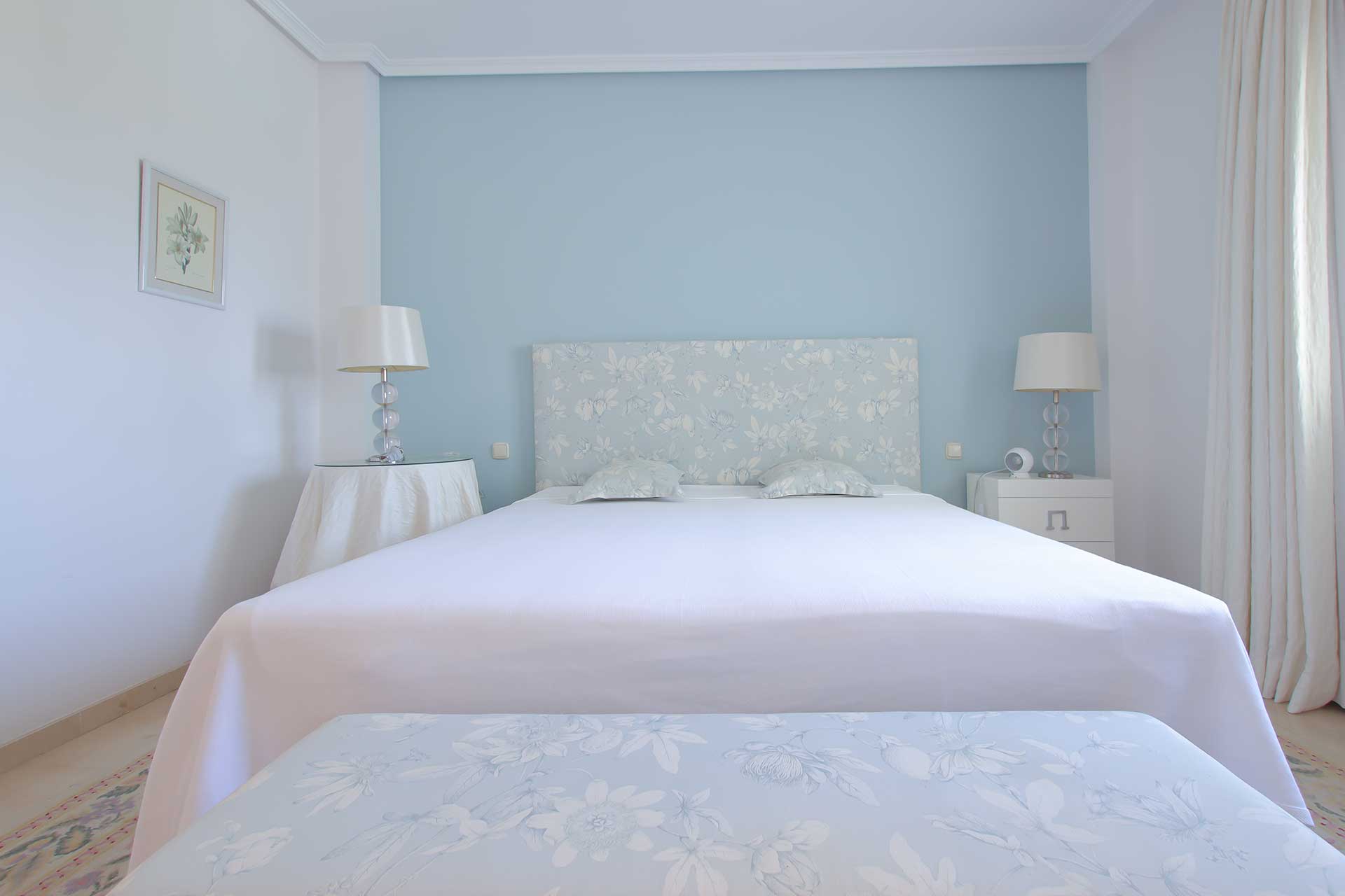 Bedroom with upholstered headboard, Cerro Blanco Nueva Andalucia
