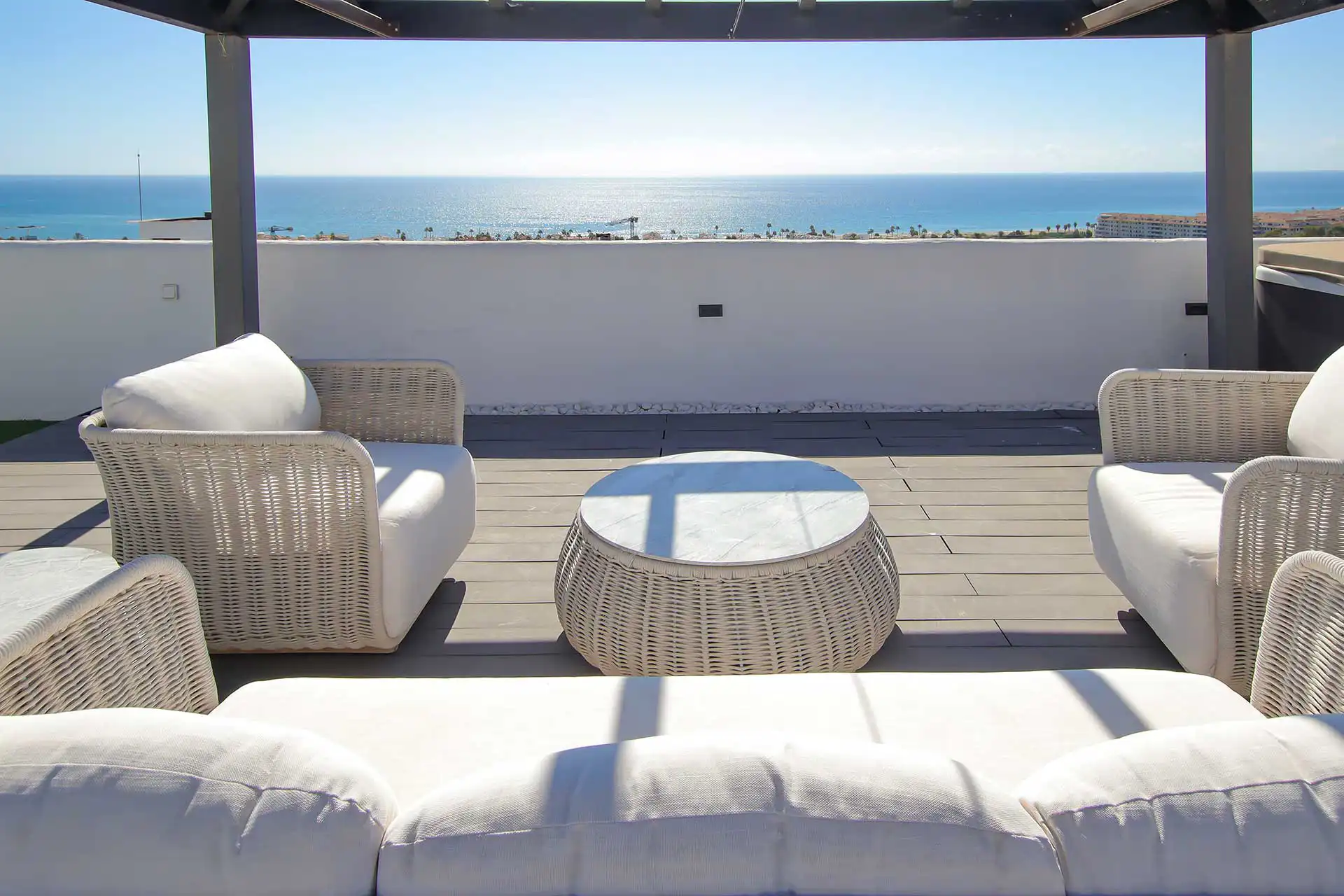 Private rooftop solarium with panoramic sea views, duplex penthouse in Lotus Doña Julia, Casares